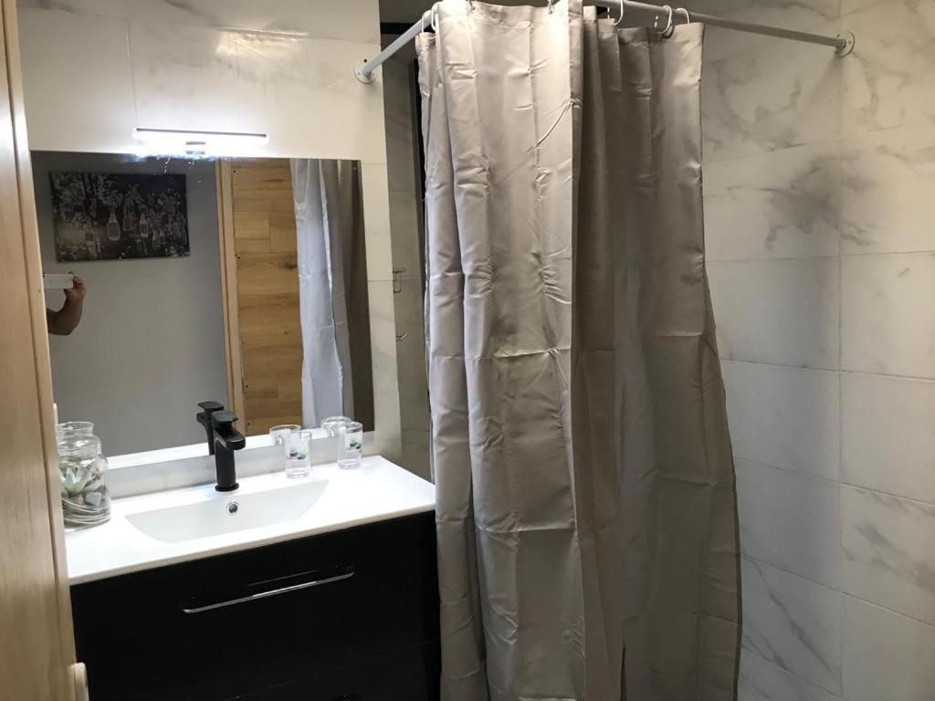 Ferienwohnung Le Flamboyant Avec Piscine Chauffee 30° Et Jacuzzi Saint-André Exterior foto